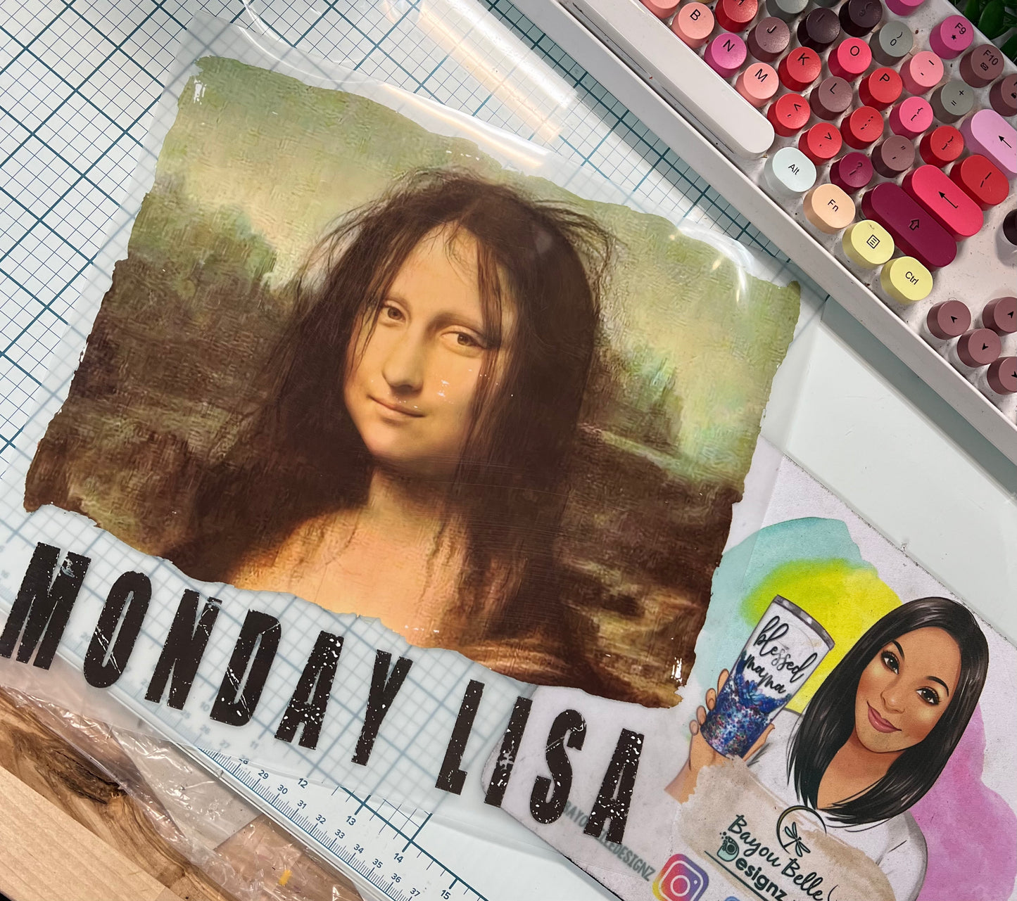 “Monday” Lisa t-shirt